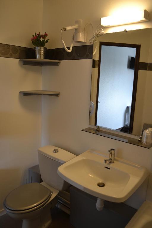 Hotel Restaurant La Cuis'In Coudekerque-Branche Room photo